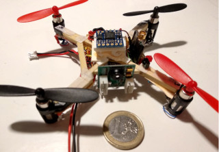 Joven español presentó en Defcon un nanodron invisible ante los sistemas antidrones